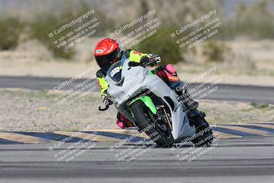 media/Jan-15-2026-Racers Edge (Thu) [[dfebeb70ab]]/3-B Group/Session 4 (Turn 5)/